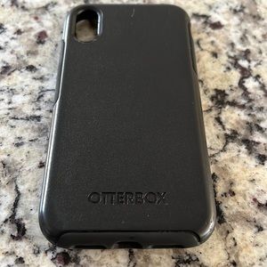 Otterbox XR case. More than great condition